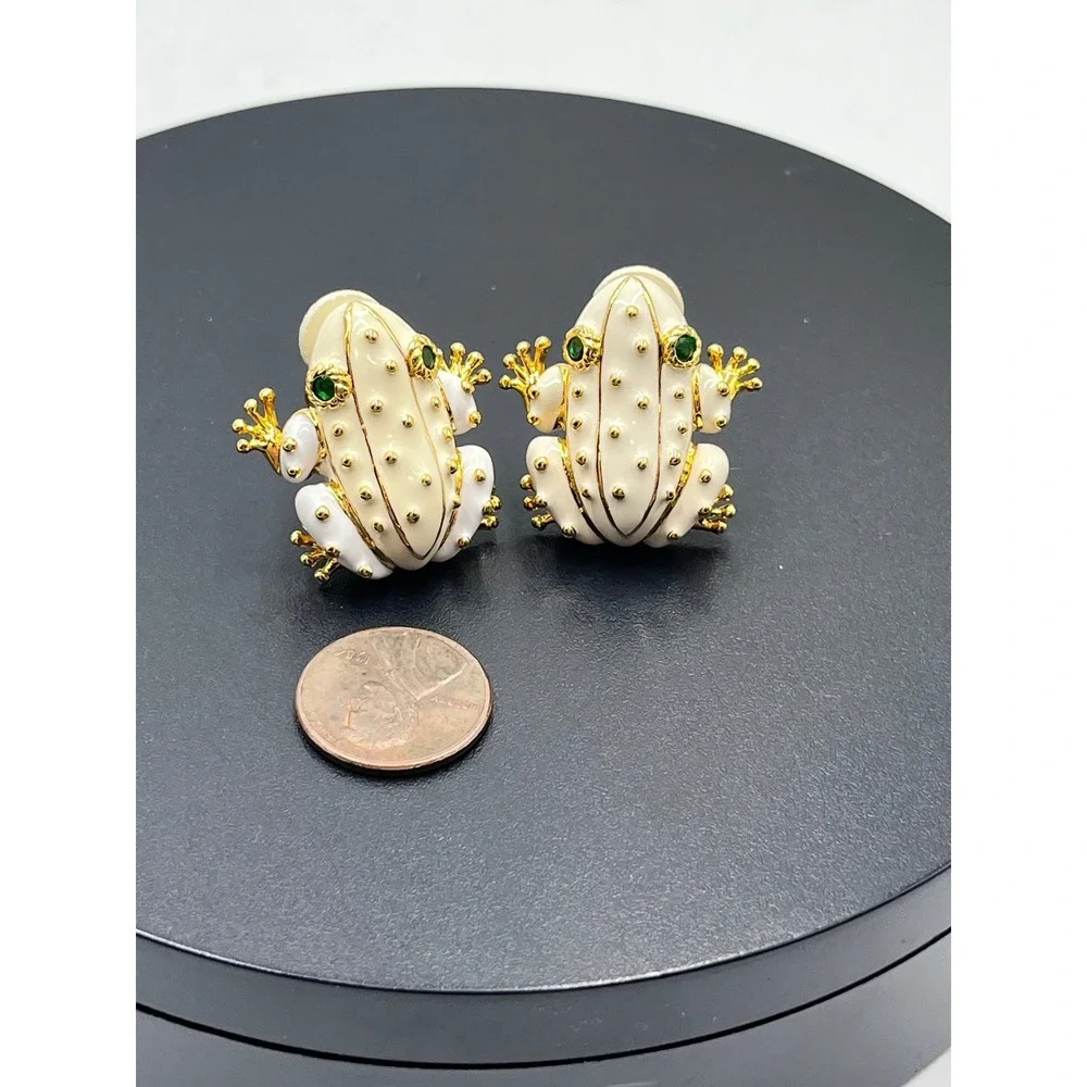 Real Collectibles by Adrienne Arpel Cream Enamel Frog Clip-On Earrings Gold Tone